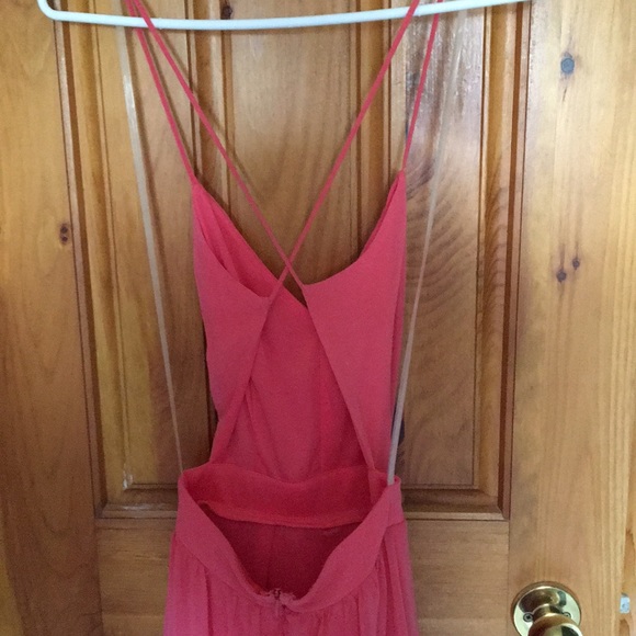 Lulu’s Backless Maxi dress - Picture 3 of 5